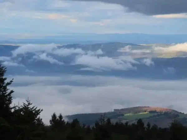 final-monts-du-lyonnais Mer de nuages vue depuis le Crêt de la Perdrix, Monts du Lyonnais
